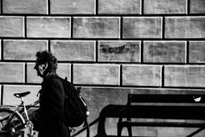 40代の顔のたるみを整体で改善する方法は？