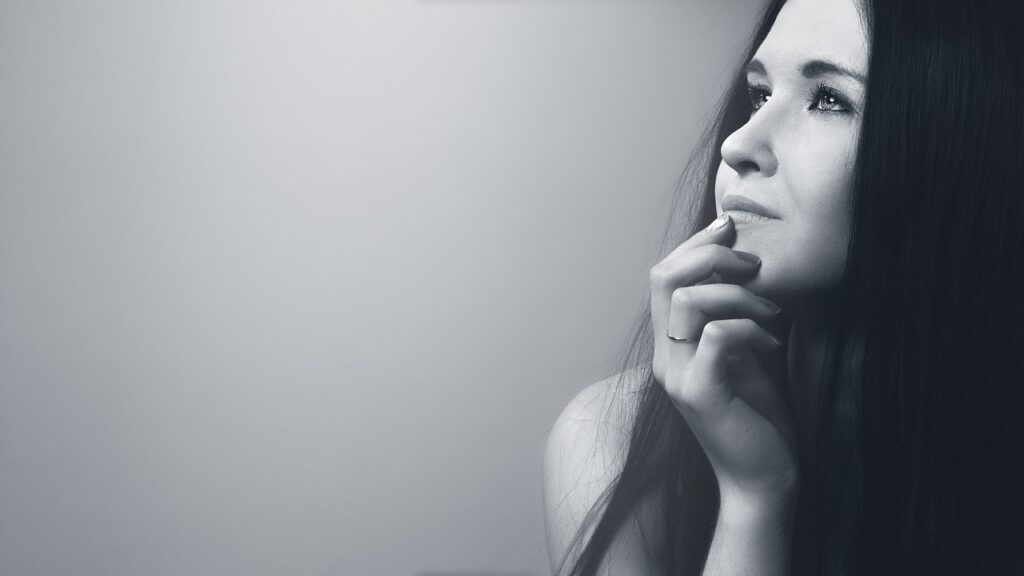 目黒で女性におすすめの猫背矯正方法は？