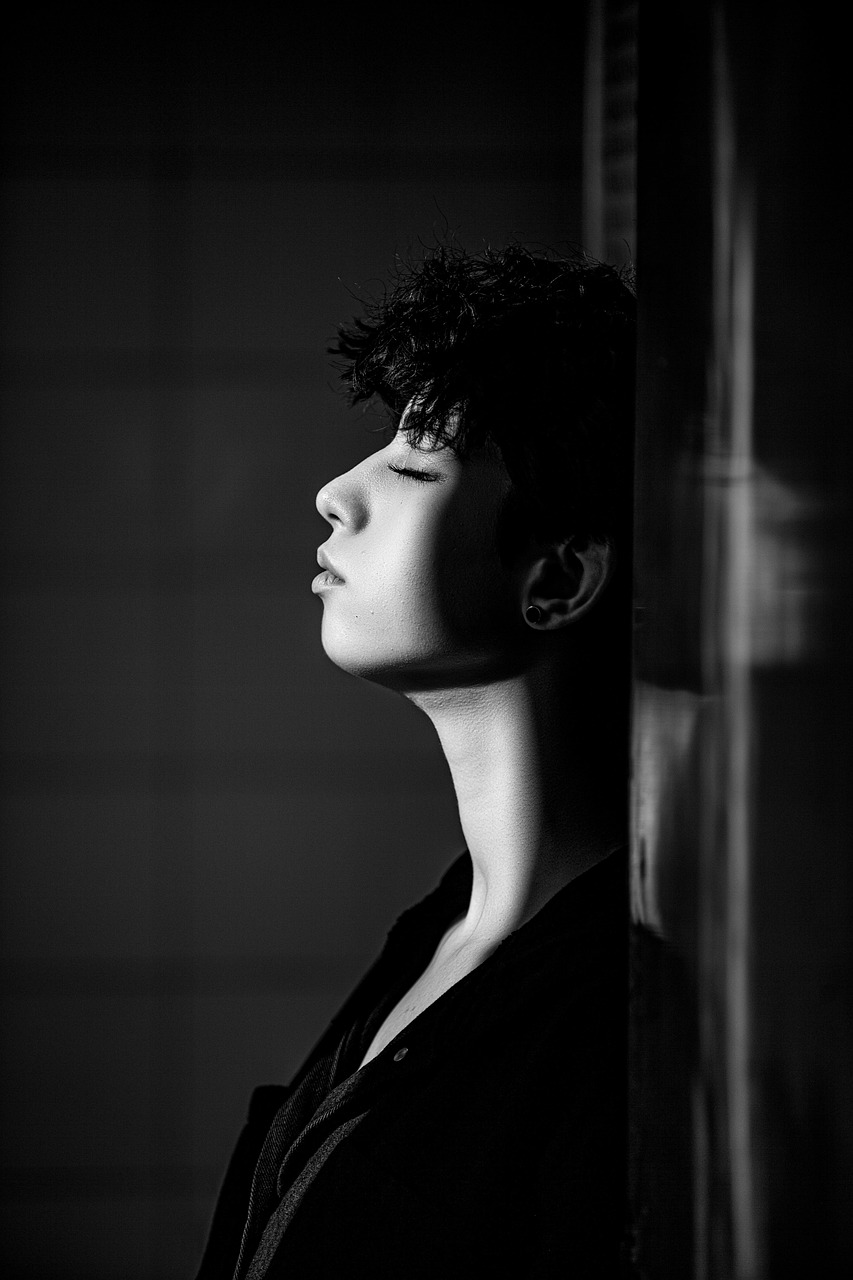 東京の小顔矯正エステと整体の違いは何ですか？