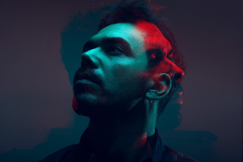 東京で小顔整体を受けて二重あごを改善する方法は？