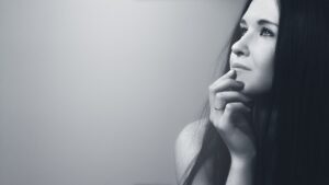 東京で女性におすすめの姿勢矯正と肩甲骨はがしの方法は？